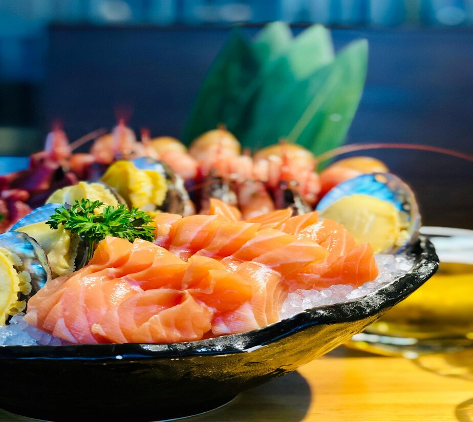Sashimi: Japan's Ultimate Sushi Co-Star