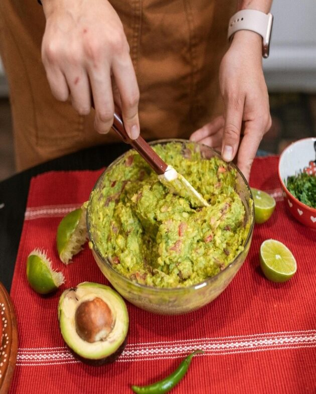 Creamy Guacamole: A Mexican Avocado Delight
